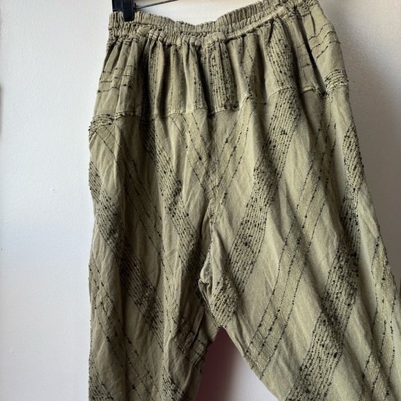 Free People Textured Khaki Joggers - Picture 7 of 12